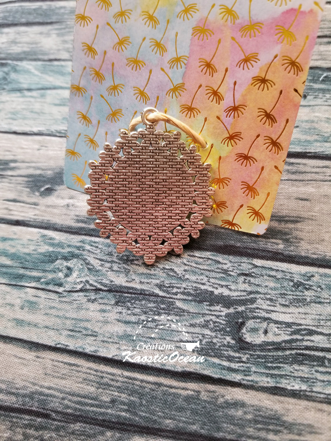 Pendentif couronne de fleurs (co0142)