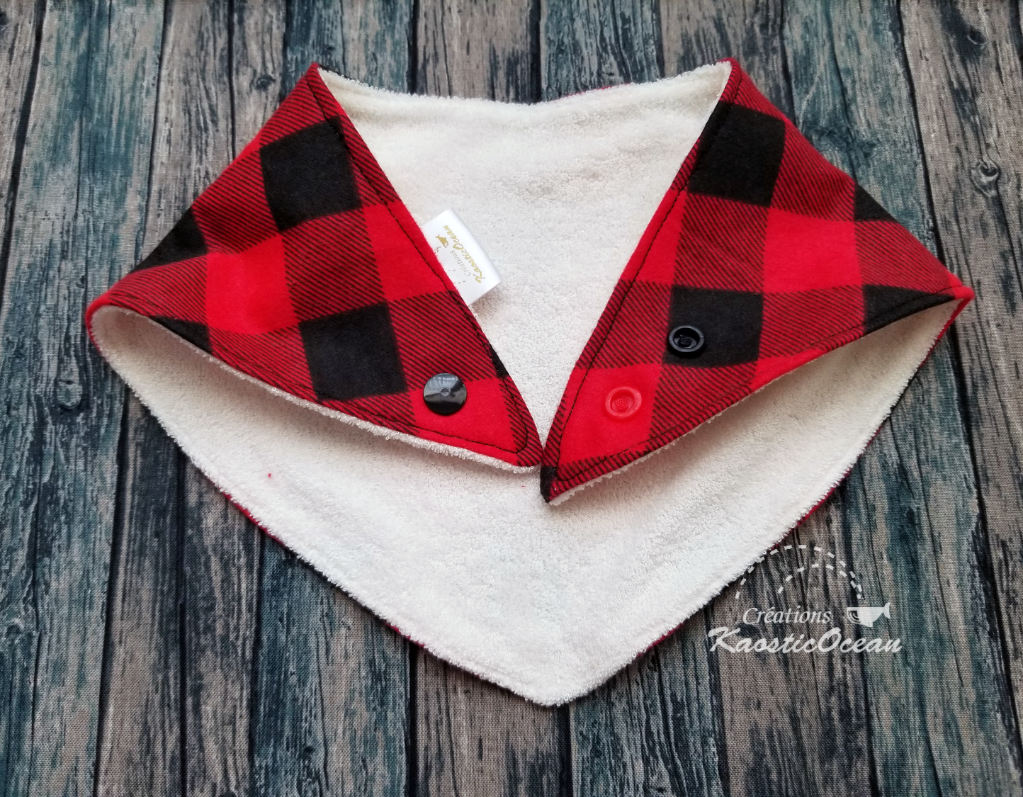 Ensemble cadeau pour bébé - 6 mois (carreaux Buffalo noir et rouge)